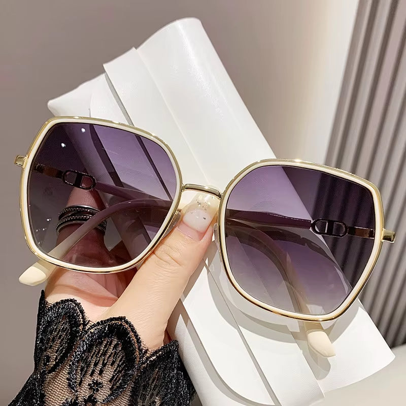 Eyewear New Sunglasses Mirror Female UV Protection Large Frame Net Fashionable Bright Edge Advanced Sense Driving Glasses T100