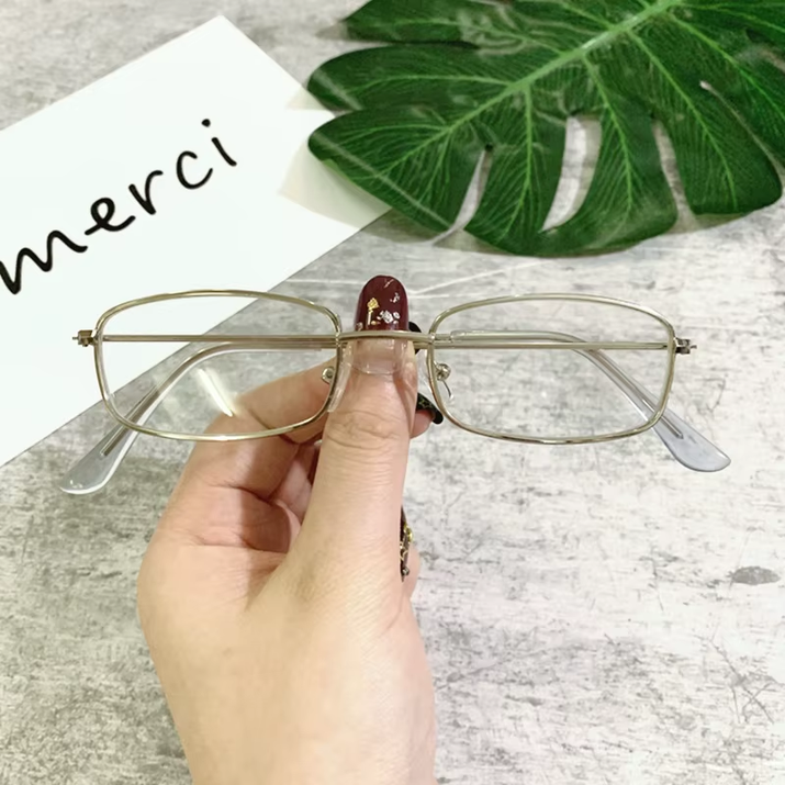 UV400 Classic Retro Metal Rectangle Sunglasses Unisex Vintage Design Lens Sun Glasses Small Oval Glasses Eyewear for Women Men