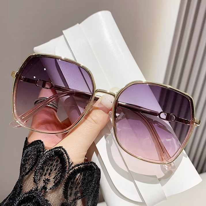 Eyewear New Sunglasses Mirror Female UV Protection Large Frame Net Fashionable Bright Edge Advanced Sense Driving Glasses T100