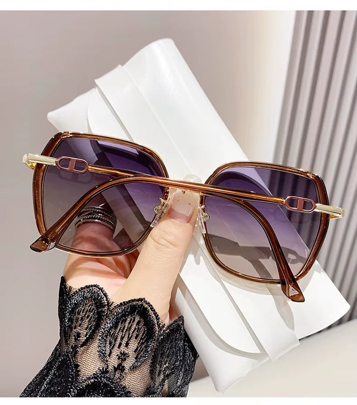 Eyewear New Sunglasses Mirror Female UV Protection Large Frame Net Fashionable Bright Edge Advanced Sense Driving Glasses T100