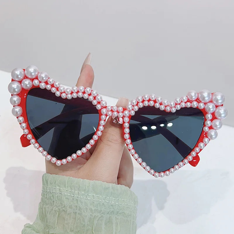 2025 Fashion Large Frame Heart Designer Sunglasses Pearl-Set Personality Beach Just Married Sunglasses Bridesmaid Gift UV400