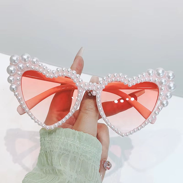 2025 Fashion Large Frame Heart Designer Sunglasses Pearl-Set Personality Beach Just Married Sunglasses Bridesmaid Gift UV400